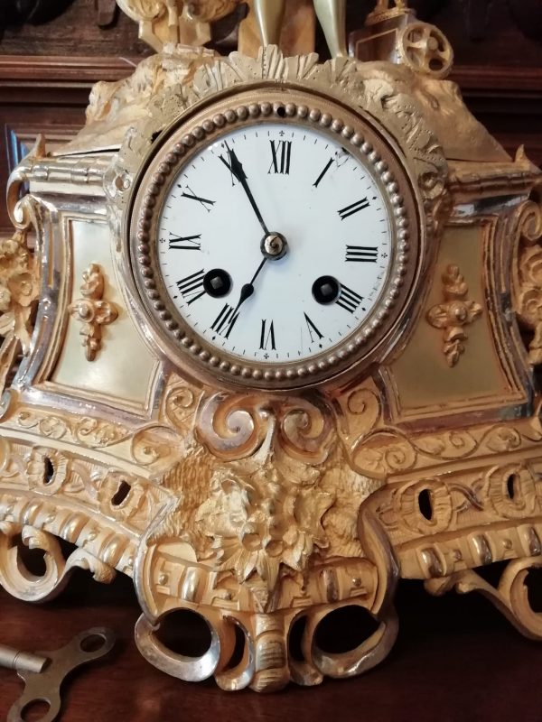 Reloj bronce dorado S XIX