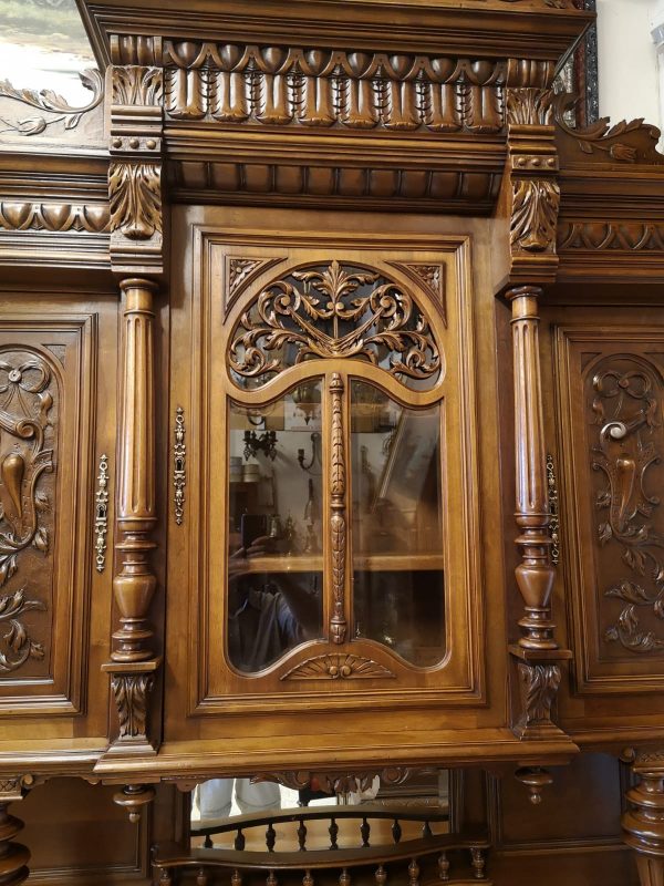 Aparador en madera de Nogal ff S XIX - pp S XX-2