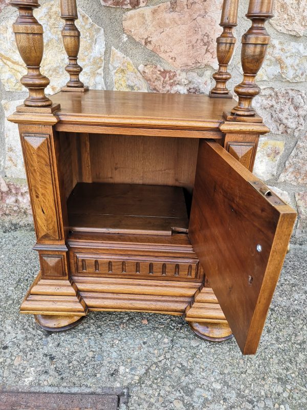 Mesitas antigua en madera de nogal4