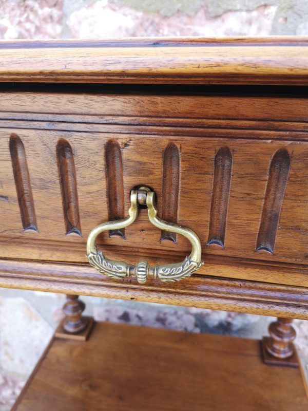 Mesitas antigua en madera de nogal6