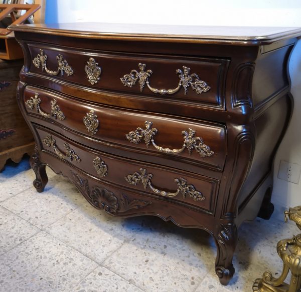 Cómoda bombé estilo Luis XV en madera de Sapeli1