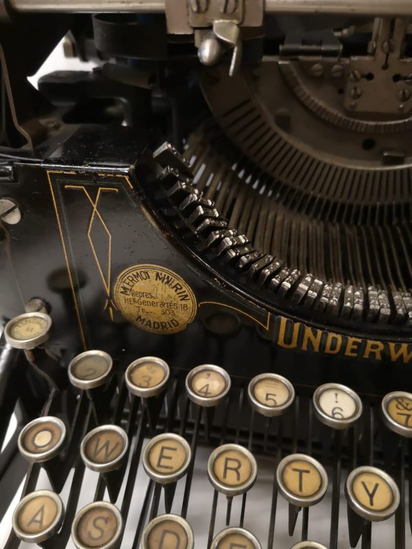 Máquina escribir Underwood6