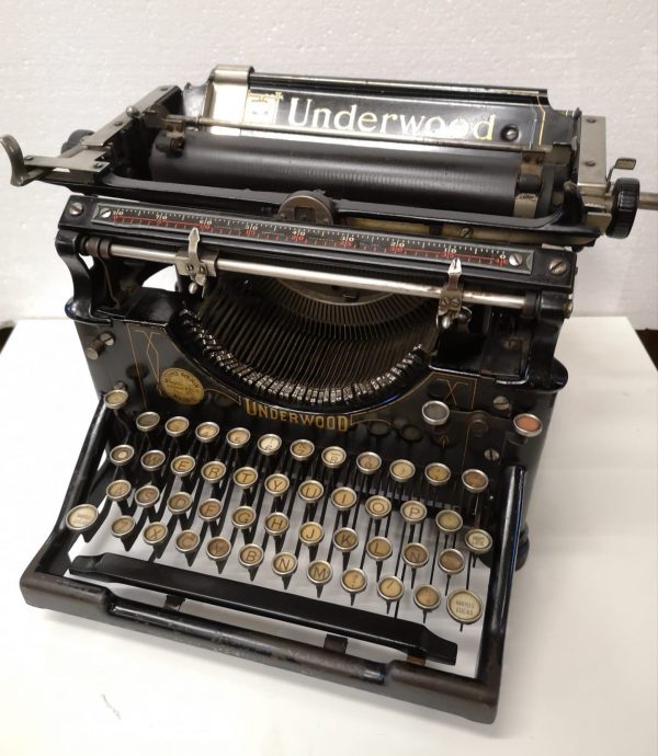 Máquina escribir Underwood8