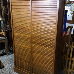 Archivador de persiana doble en madera de Roble